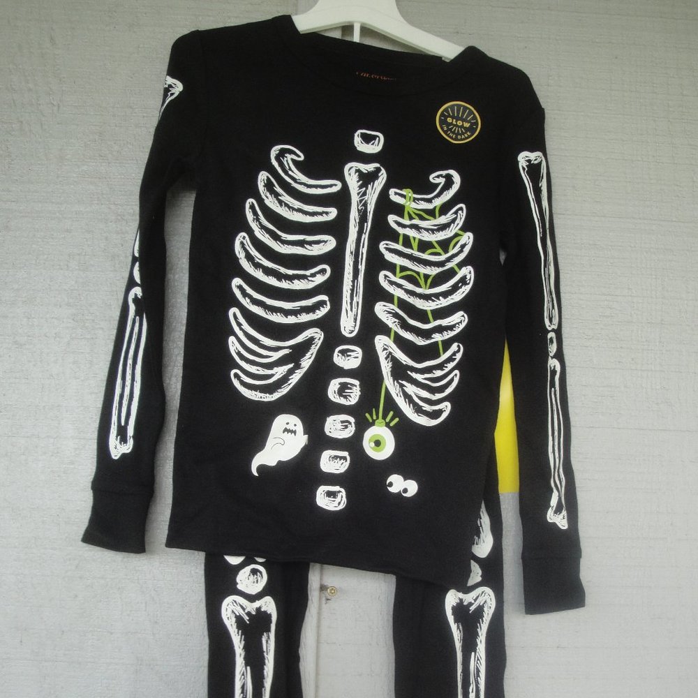 Cat & Jack Glow in the Dark Skeleton Pajamas Size 6 NWT Unisex